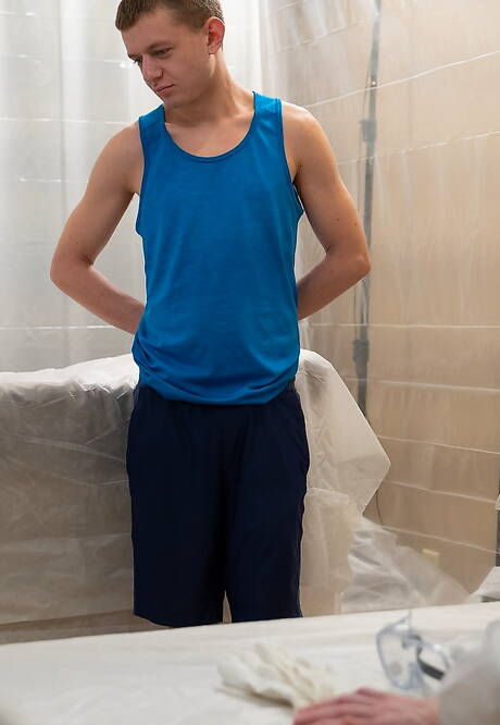 Zwei amerikanische Jungs, der haarige Bär Bishop Angus und der muskulöse Ian Levine, haben sich gegenseitig geknallt