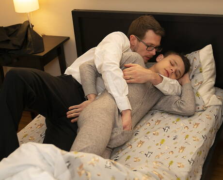 Due ragazzi americani, il giovane Austin Young e il giovane Alex Killian, gli perforano il culo