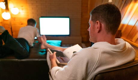 美國明星超級帥哥 Legrand Wolf 和年輕 Felix Maze 用性玩具自慰