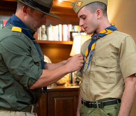 Hot american guys bodybuilder Rick Fantana and twink Oliver James jerk off cock