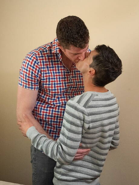 Der amerikanische Superhengst Legrand Wolf und der schöne Kanadier Jay James in einer heißen Homosexuellenszene