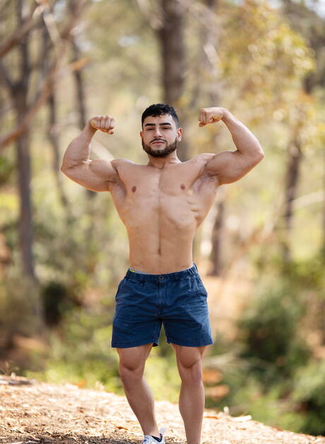 Bodybuilder Mateo Jerez teasing his dick outdoor