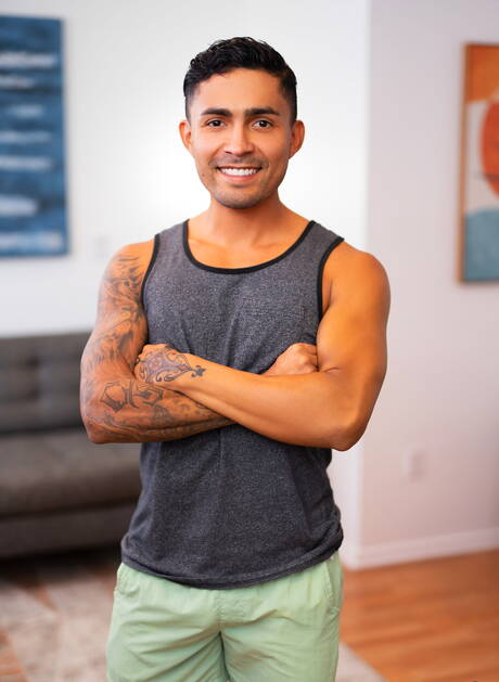 Amerykański husky Ricky Donovan i Brogan wykazują silne ciało