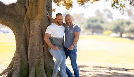 Brogan e lo stallone americano Vin Roxx si scopano il culo dopo aver succhiato fuori