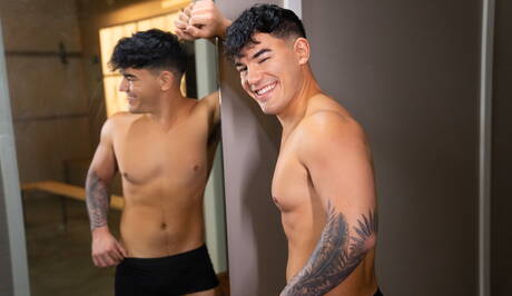 Gorący chłopcyJosh, Jc i Beck ruchali się w łazience