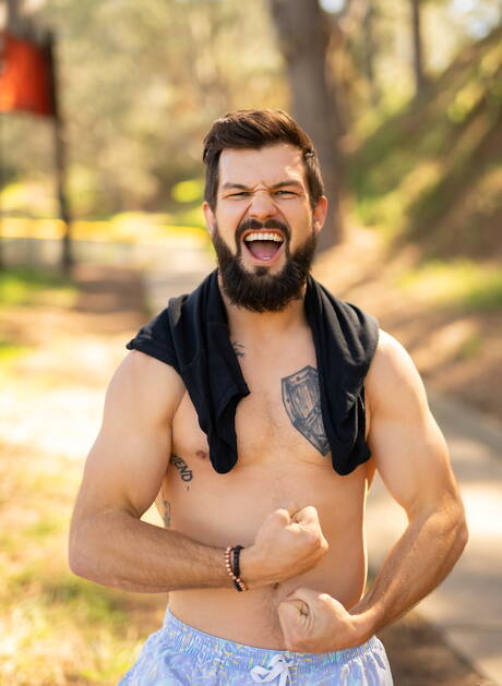 Gorący amerykańscy faceci, muskularny Brysen i wydra Griffin Barrows uprawiają dobry seks na świeżym powietrzu