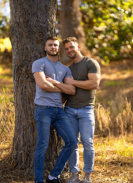 Sean Cody: American muscular Johnny Donovan and  Devy have a good anal sex outdoor