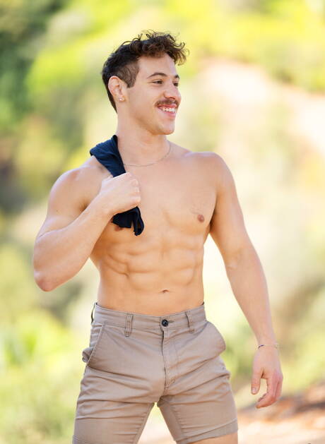 Sean Cody: American strong bull Kyle Fletcher and  Liam have a good sex outdoor