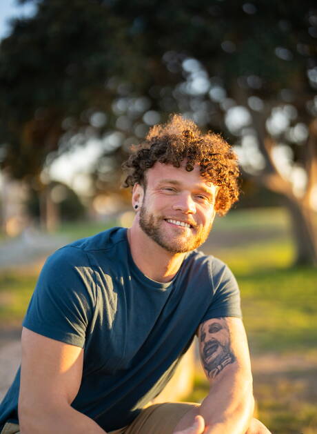 Sean Cody: Well-built Sean and tough guy Kyle have anal sex outdoor