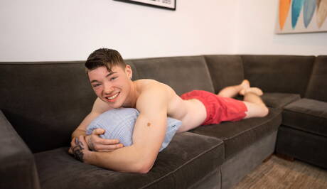 Le costaud Blake et le beau Connor dans une action de baise anale torride