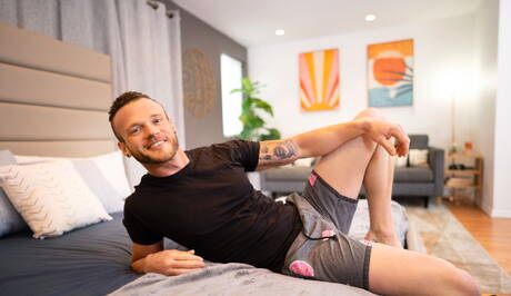 Die Latino-Muschis Ricky Donovan und Sean ficken sich in den Arsch, nachdem sie Schwänze gelutscht haben