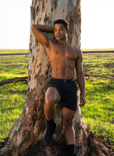 Sean Cody: Hunky guy Landon and american tough guy Parker Nash have a hot interracial sex outdoor