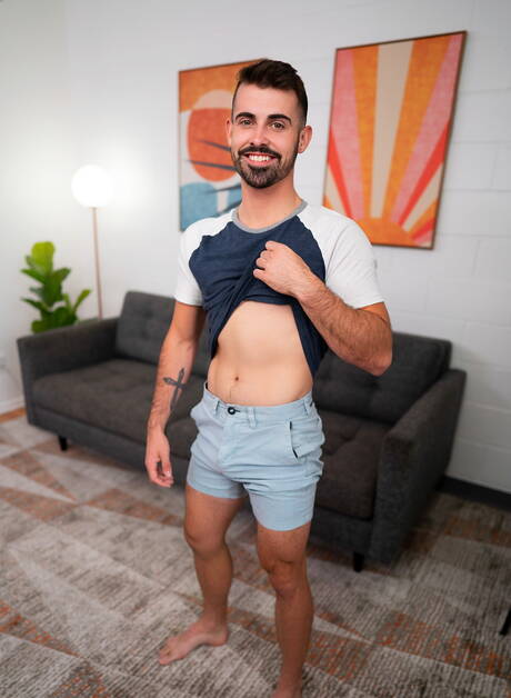 Superstud Dax play with sex toy