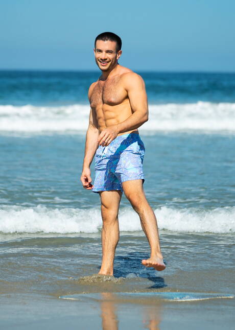 Gorący amerykańscy muskularni faceci Manny i ogier Jax Hayes uprawiali seks na plaży