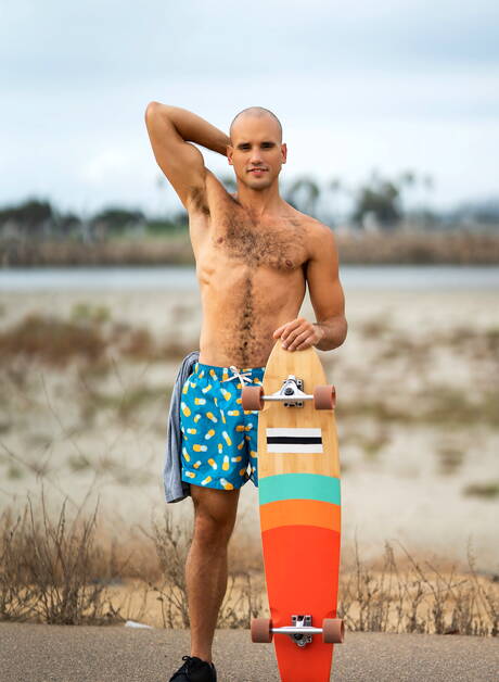 Sean Cody: Hunky guy Frankie Valentine and superstud Xavier Zane fuck ass after sucking cock on the beach