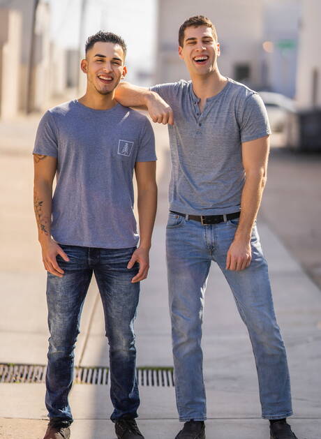 Sean Cody: Hunky guy Angelo and beefcake Jesse sucking and screwing each other outdoor