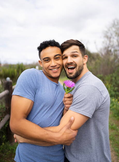 American beefcake Brysen and well-built Shane love each other outdoor