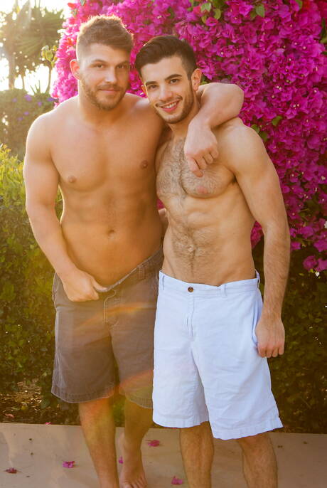 Brodie and american hunk Manny fuck ass after sucking outdoor