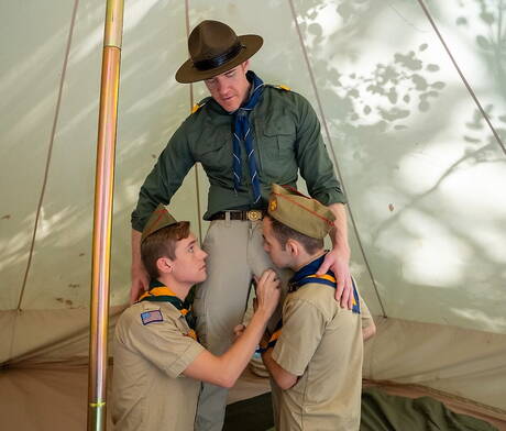 恥知らずな男、ルグラン・ウルフ、マーカス・リバース、ジャック・ベイリーが熱い3Pアナルファックで激突