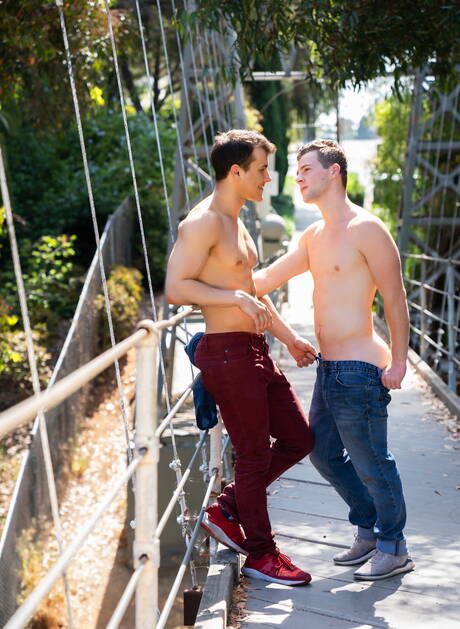 Hunky guy Robbie and tough guy Mitch sucking and screwing each other outside