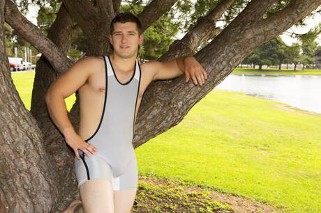 Superstud Hayes and american tough guy Parker Nash make a love at the pool