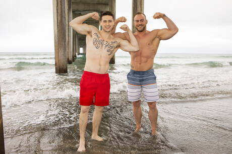 Stud Lane et le musclé Brock dans une sodomie torride sur la plage