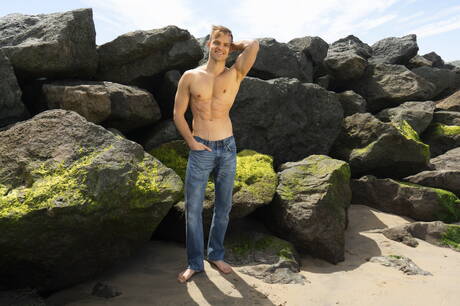 Sean Cody: American strong bull Jayce and tough guy Jaymus fuck after dick sucking on beach