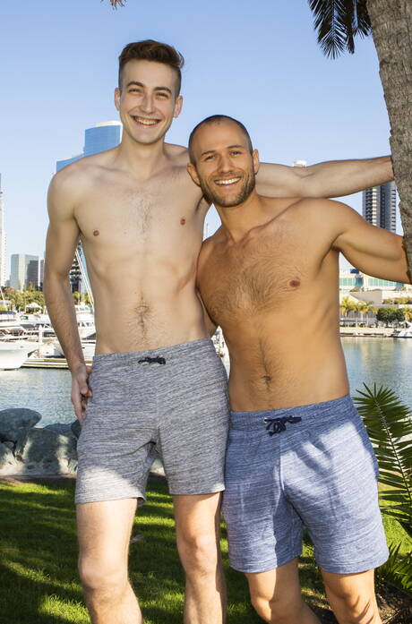 Stud Blake und gut gebauter Kurt haben heißen Paarsex am Strand