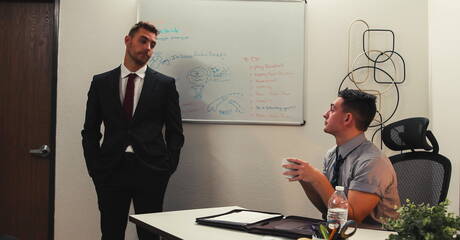 Os simpáticos caras americanos Carter Woods e o durão Masyn Thorne fazem um bom sexo