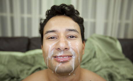 Its Gonna Hurt: Black bodybuilder Castro Supreme and latin muscular Gabriel Dalessandro fuck interracial ass after sucking cock