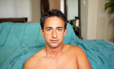 Der schwarze, muskulöse Castro Supreme und der attraktive Steven Waye haben eine interrassische Liebe