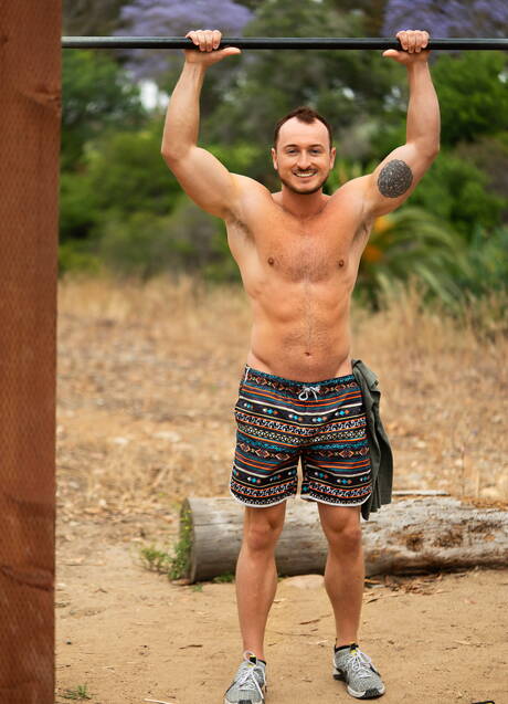 Cudowny chłopak Jack i gorący chłopak Brayden w twardym seksie analnym na zewnątrz