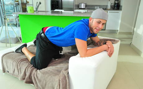 Its Gonna Hurt: Przystojny amerykański facet, siłacz Izzy James i muskularny Marxel Rios uprawiają gorący międzyrasowy seks