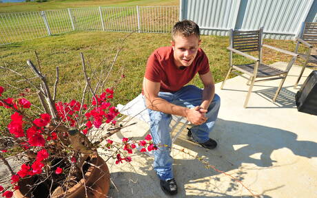 Pretty american boys superstud Izzy James and superstud Steve Stiffer in hot interracial anal sex outside