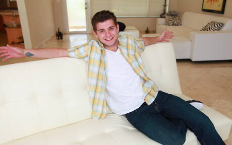 Famous americans, hunk Izzy James and hunky guy Aj Monroe fuck interracial ass after sucking cock outside