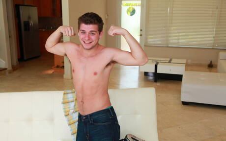 Famous americans, hunk Izzy James and hunky guy Aj Monroe fuck interracial ass after sucking cock outside