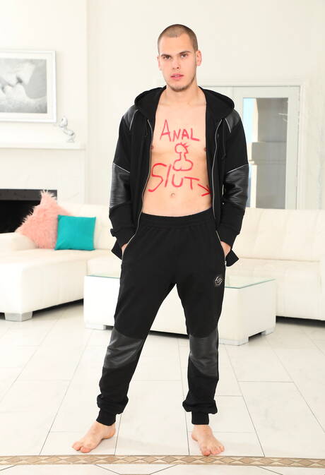 Biphoria: Beautiful friends Dillon Diaz, Victoria Voxxx and Tony Sting have a good threesome bi sex