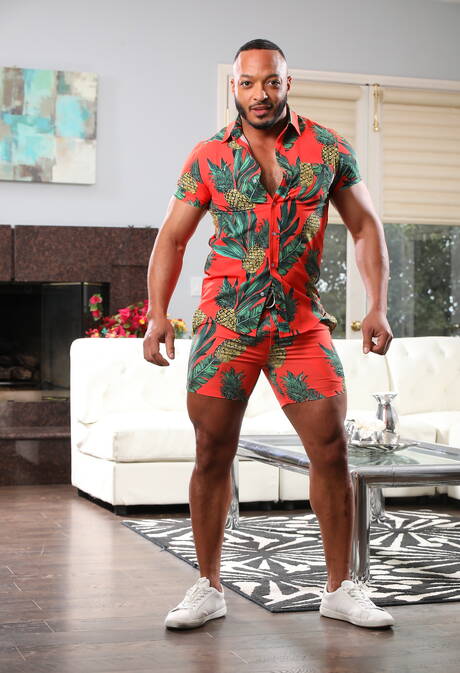 Os amigos sensuais Dillon Diaz, Cesar Xes e Opal Stardust fazem um sexo a três bi quente