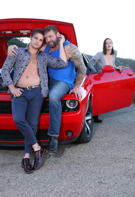 Das schöne Trio Colby Jansen, Sovereign Syre und Charlie Patterson hat ein Dreier-Bi-Vergnügen