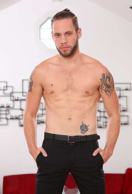 Pierce Paris, Wolf Hudson e Lauren Phillips em uma foda a três bi