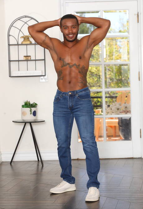 Sexy Trio Michael Delray, Victoria Voxxx und Jake Waters in bisexueller Sexszene