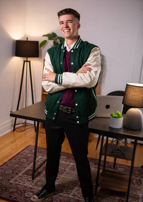 French hairy stud Olivier Robert and hunk Maverick Sun drilling an ass