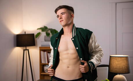 French hairy stud Olivier Robert and hunk Maverick Sun drilling an ass