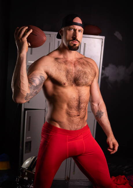 Men.com: Canadian strong bull Travis Connor and american young dude Ryan Bailey fuck ass after sucking dick