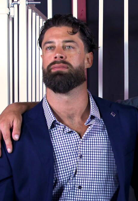 KinkyBitesMen: American stars bear Alpha Wolfe and hot twink Tony Orlando in bdsm porn scene