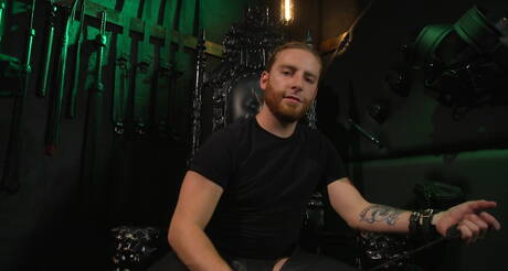 American husky guy Sebastian Keys posing nude