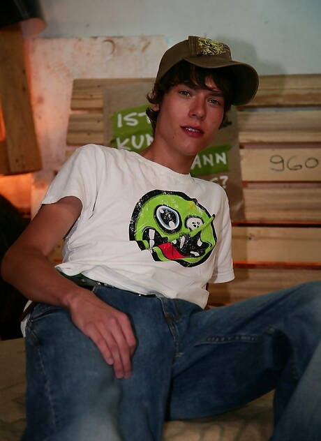 Hot guys Christian Elliot, Luis Bigdog and Kevin Groom have a hot threesome sex