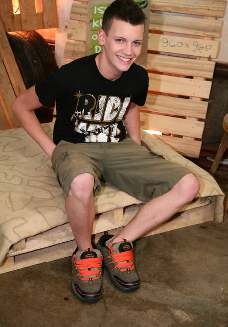 Staxus: Beautiful boy Alex Granger and beautiful buddy Robin Snoyer drilling an ass