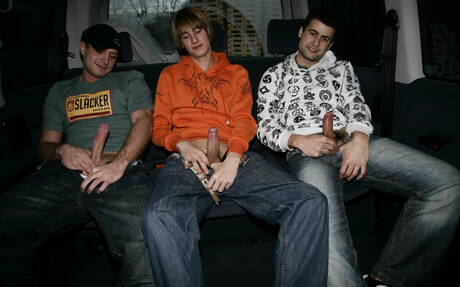 Hot buddies Blake Reed, Will Coburn and Cole Macey have a hot 3some sex outdoor