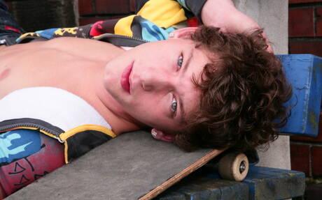 Tough guy Elliot Gass and czech young dude Jack Blue in hot ass fuck action outdoor